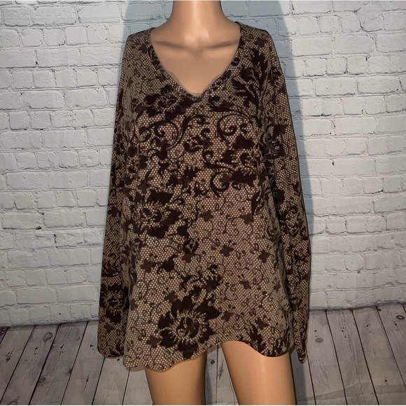 White Stag Tops - White Stag Dark Brown Floral Sweatshirt size XXL